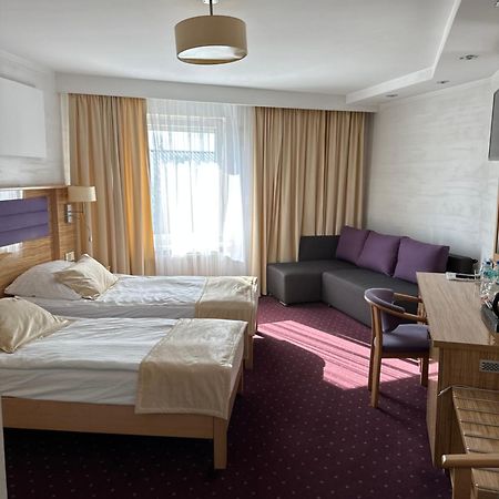 Hotel Diament I Brylant Rawicz Exterior foto
