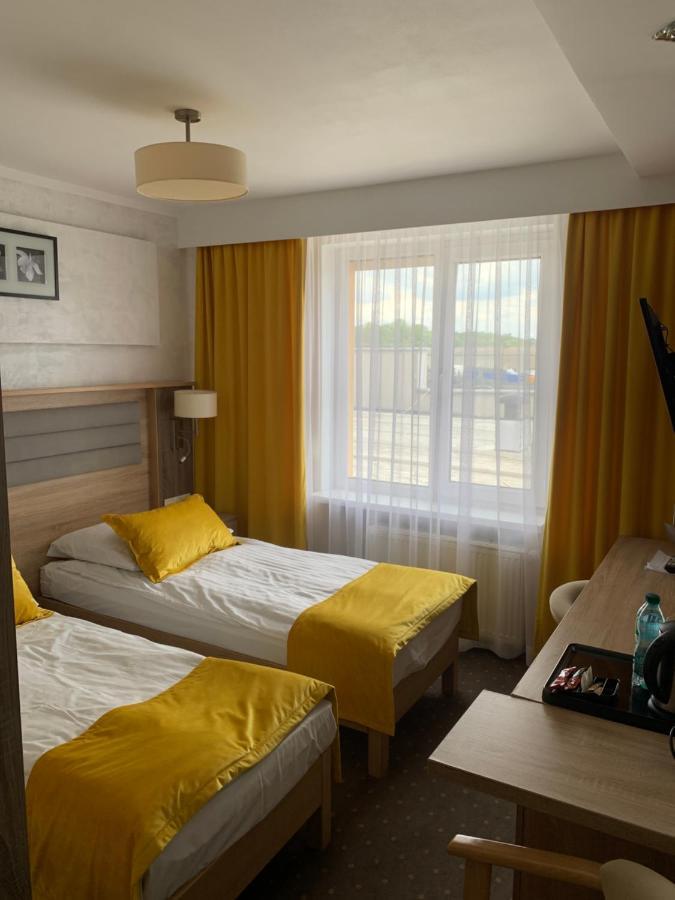 Hotel Diament I Brylant Rawicz Exterior foto