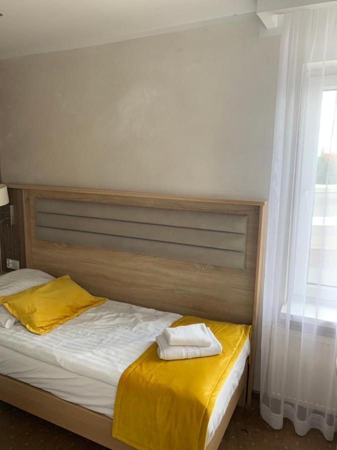 Hotel Diament I Brylant Rawicz Exterior foto
