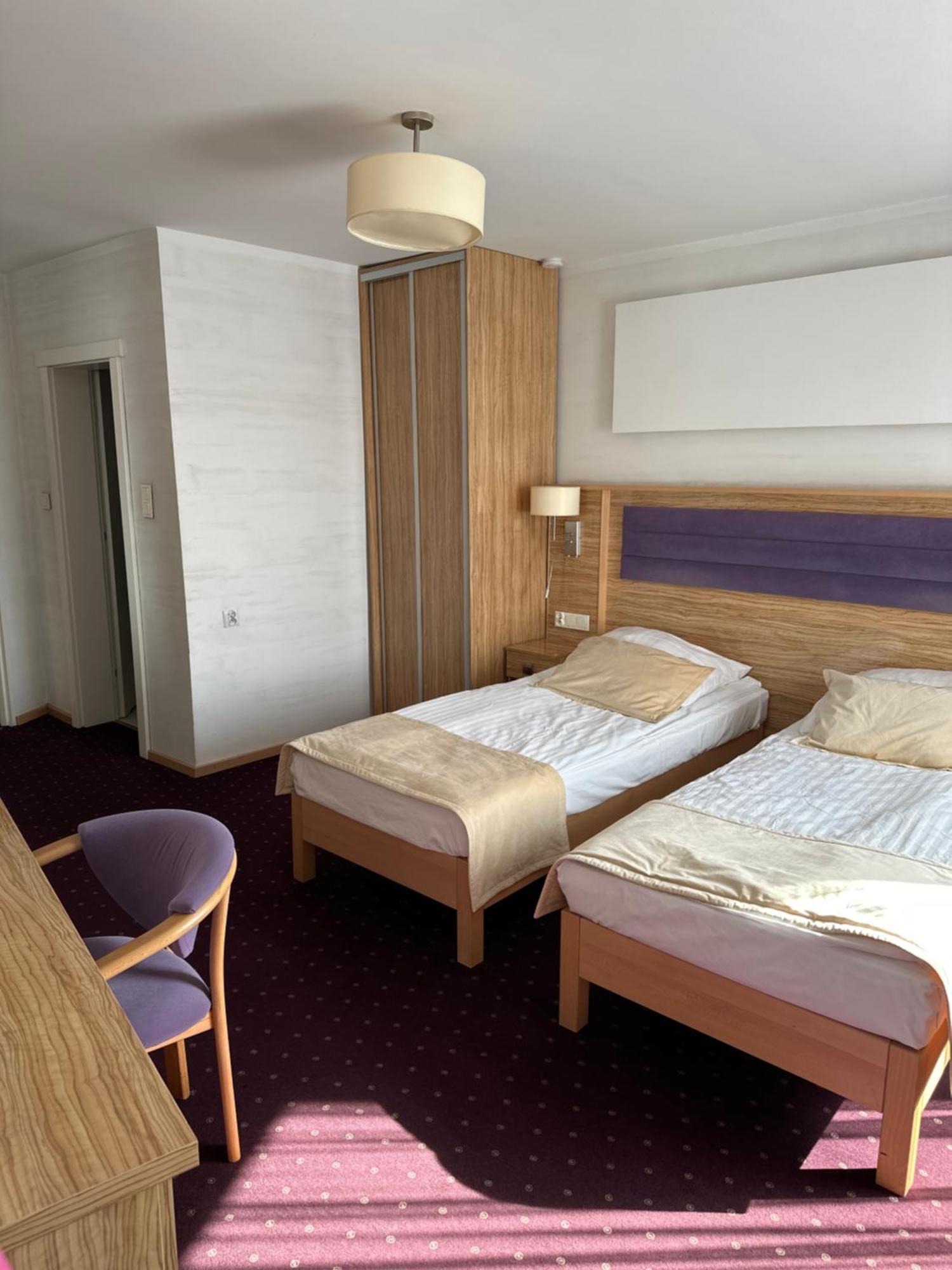 Hotel Diament I Brylant Rawicz Exterior foto