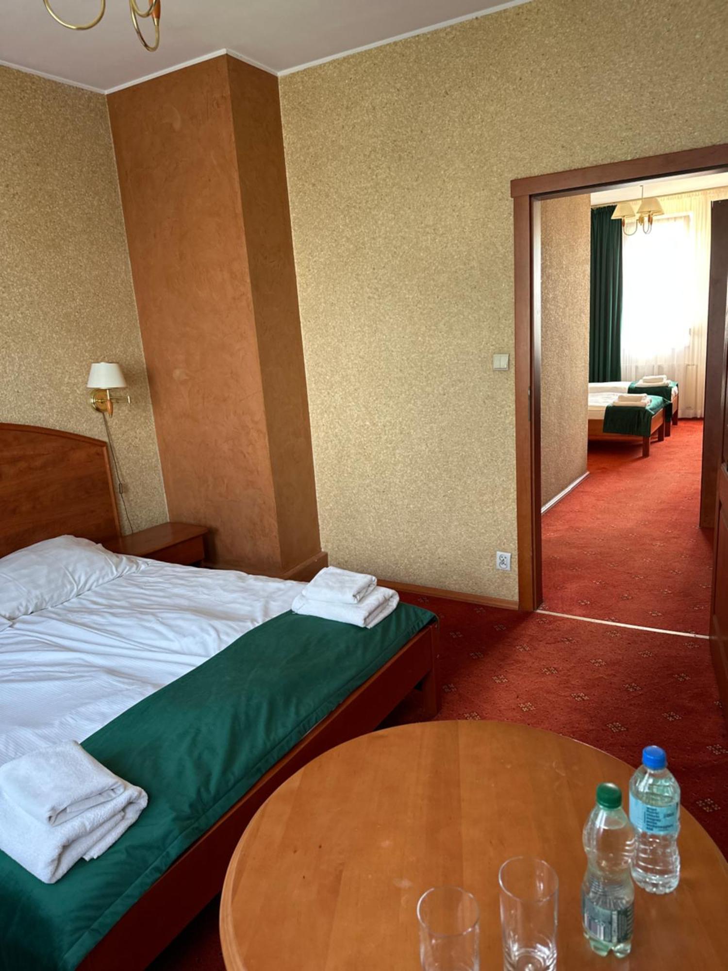 Hotel Diament I Brylant Rawicz Exterior foto